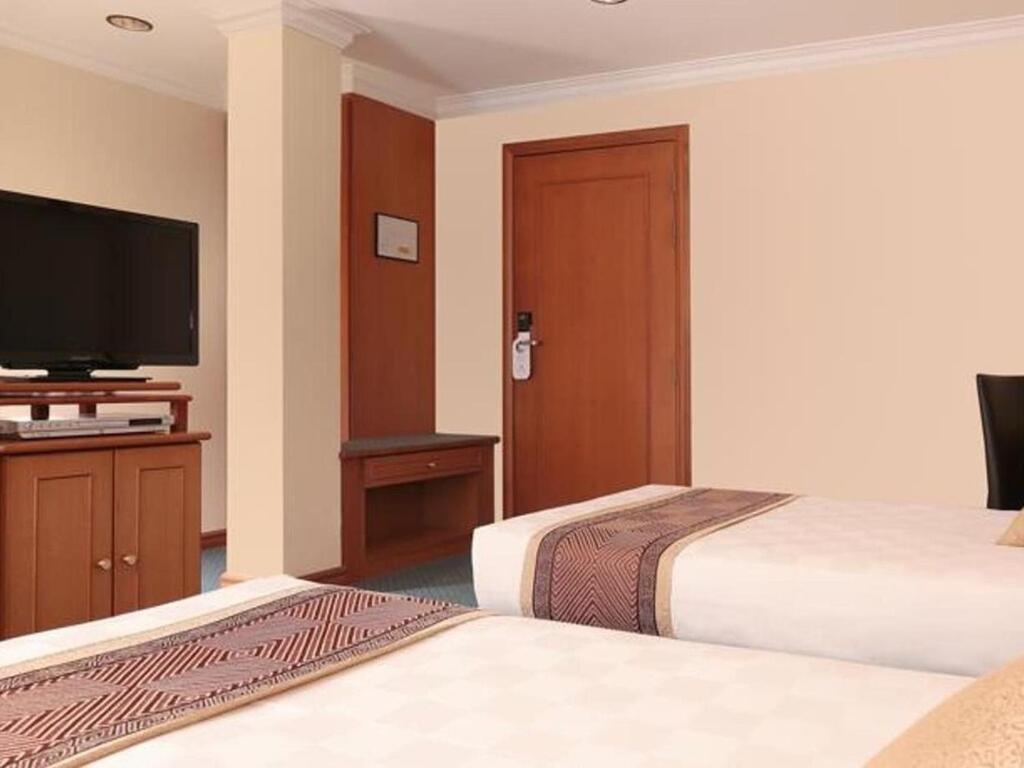 Hotel Sentosa Kuala Belait Экстерьер фото