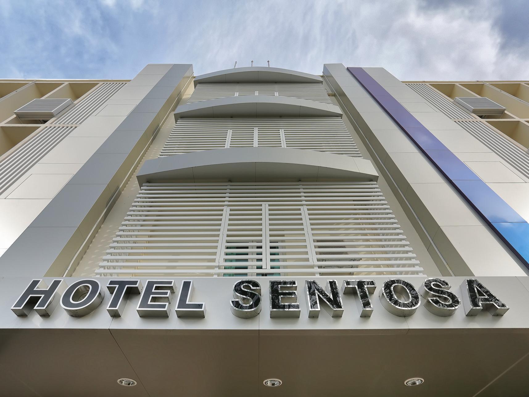 Hotel Sentosa Kuala Belait Экстерьер фото